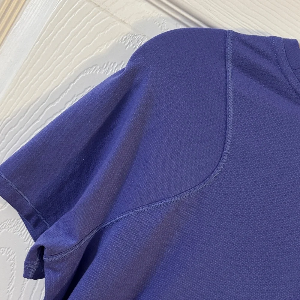 Lululemon Lightweight Cinched Hem Hiking T-Shirt Size 4 Charged Indigo - Picture 7 of 8